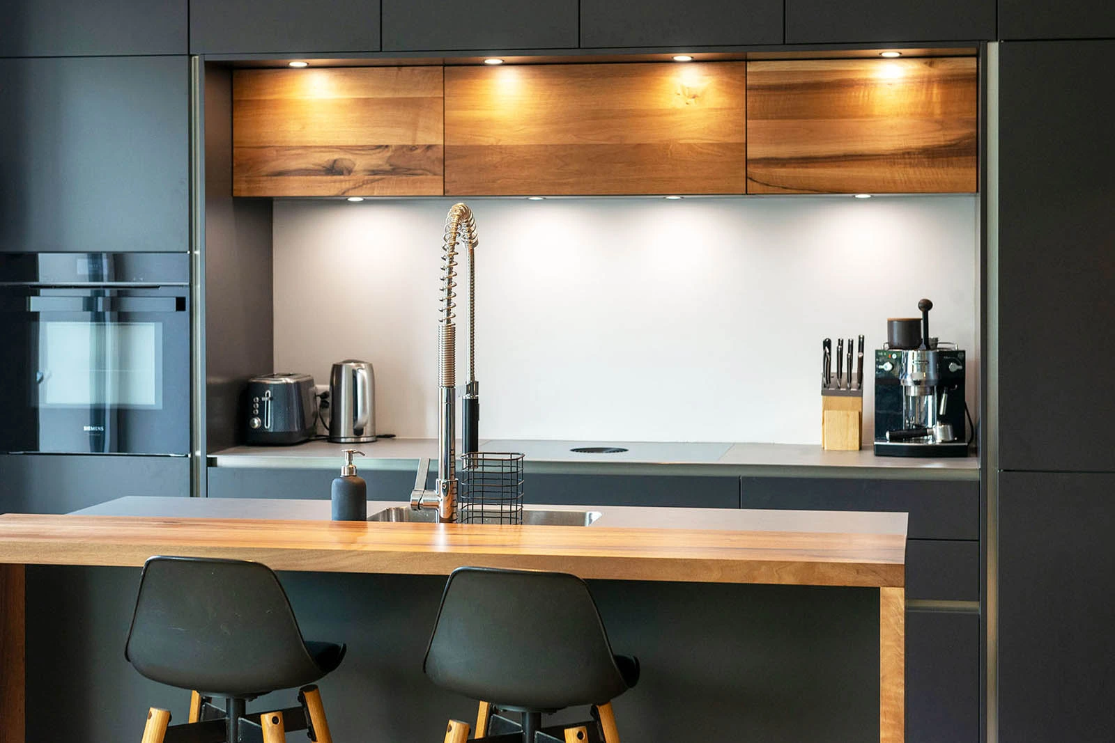 Apf menuiserie éclairage cuisine sur-mesure